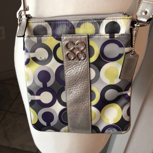 Coach Crossbody Bag - Picture 2 of 4
